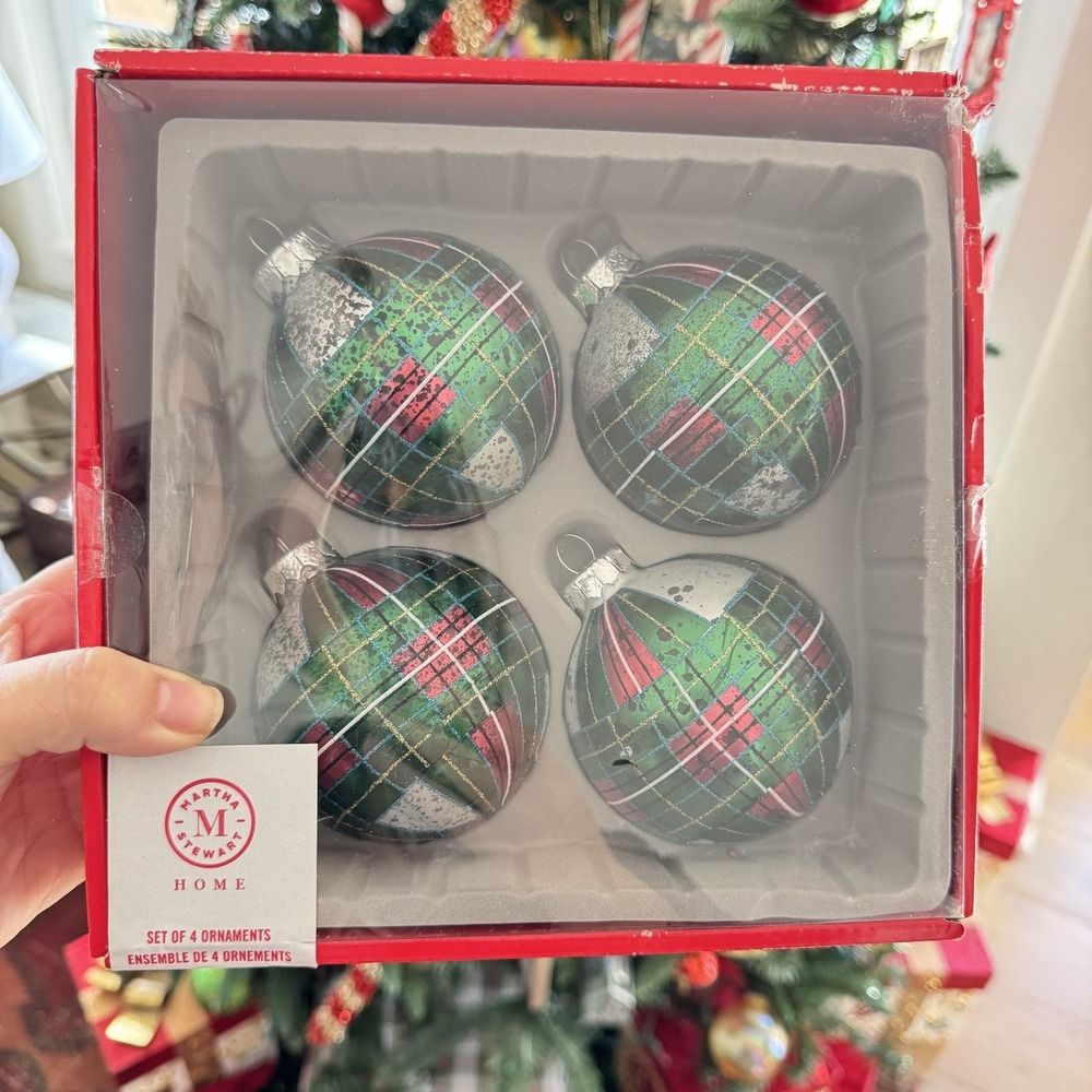 New Martha Stewart Home PLAID Glass‎ Christmas Ornament Balls Set Of 4 Green - Picture 8 of 8